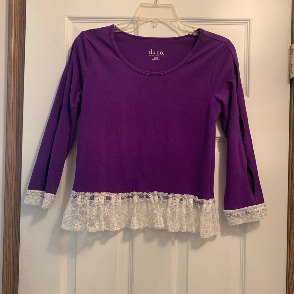 D&co. Purple long sleeve top with lace hem